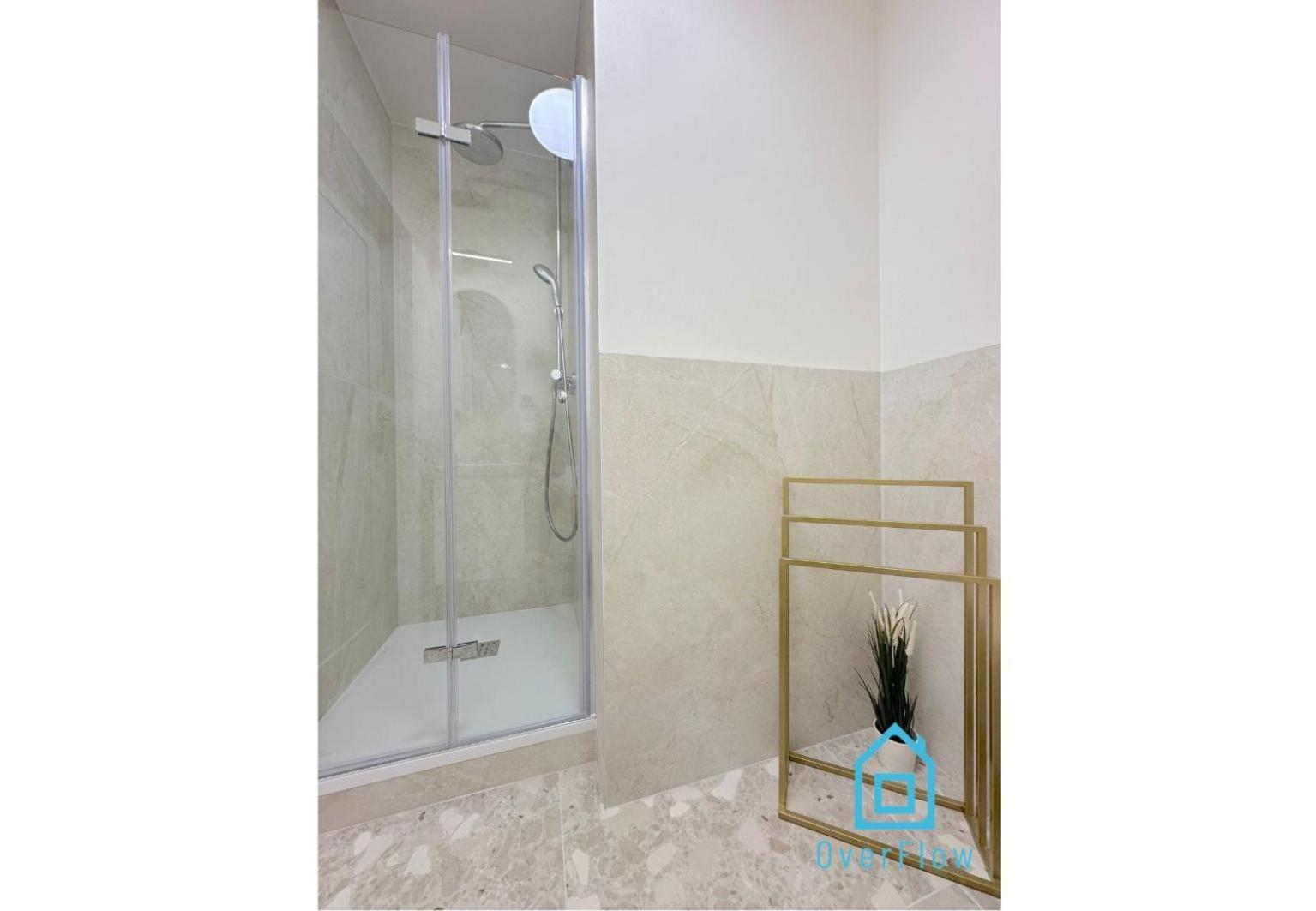 Leilighet Seredino Relax Apartment- Romantic Escape With A Bathtub In The Bedroom, 5 Minutes To Old Town & Seaside