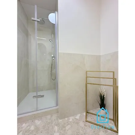 Seredino Relax Apartment- Romantic Escape With A Bathtub In The Bedroom, 5 Minutes To Gdansk Old Town & Seaside Exterior photo
