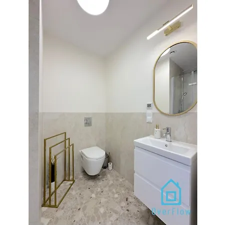Seredino Relax Apartment- Romantic Escape With A Bathtub In The Bedroom, 5 Minutes To Gdansk Old Town & Seaside Exterior photo
