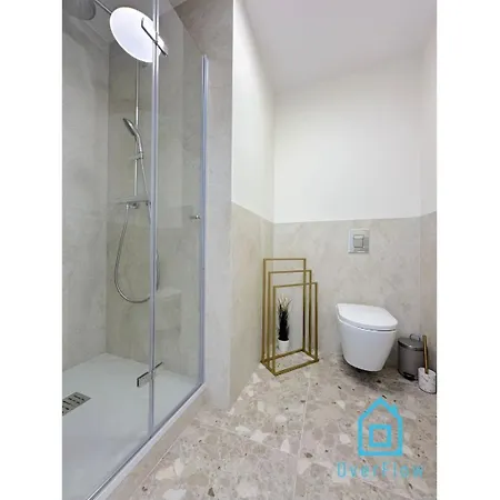 Seredino Relax Apartment- Romantic Escape With A Bathtub In The Bedroom, 5 Minutes To Gdansk Old Town & Seaside Exterior photo